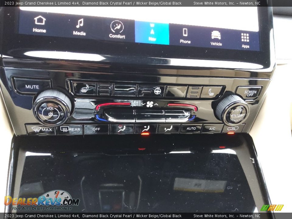2023 Jeep Grand Cherokee L Limited 4x4 Diamond Black Crystal Pearl / Wicker Beige/Global Black Photo #28