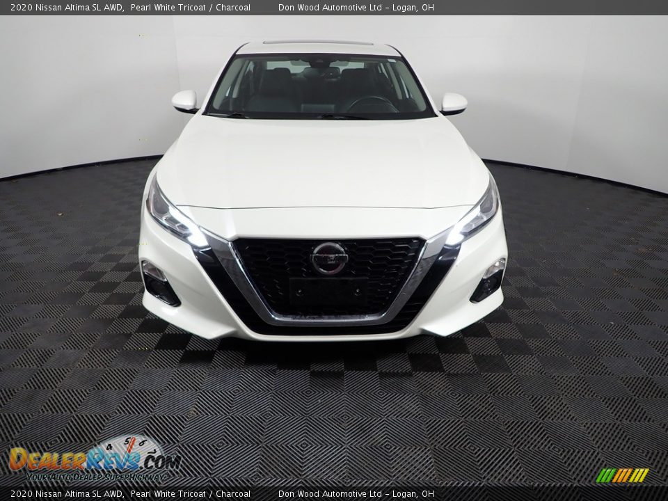 2020 Nissan Altima SL AWD Pearl White Tricoat / Charcoal Photo #6