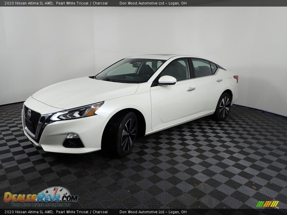 2020 Nissan Altima SL AWD Pearl White Tricoat / Charcoal Photo #7