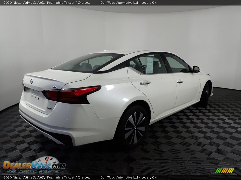 2020 Nissan Altima SL AWD Pearl White Tricoat / Charcoal Photo #12