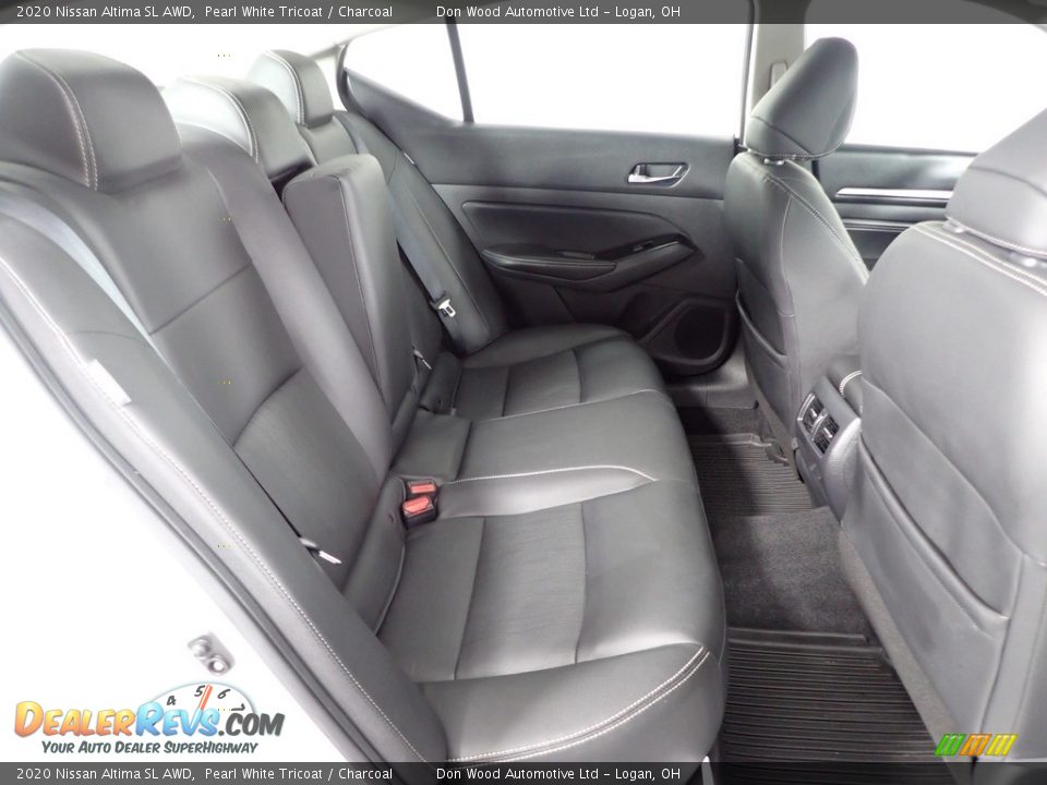 2020 Nissan Altima SL AWD Pearl White Tricoat / Charcoal Photo #31