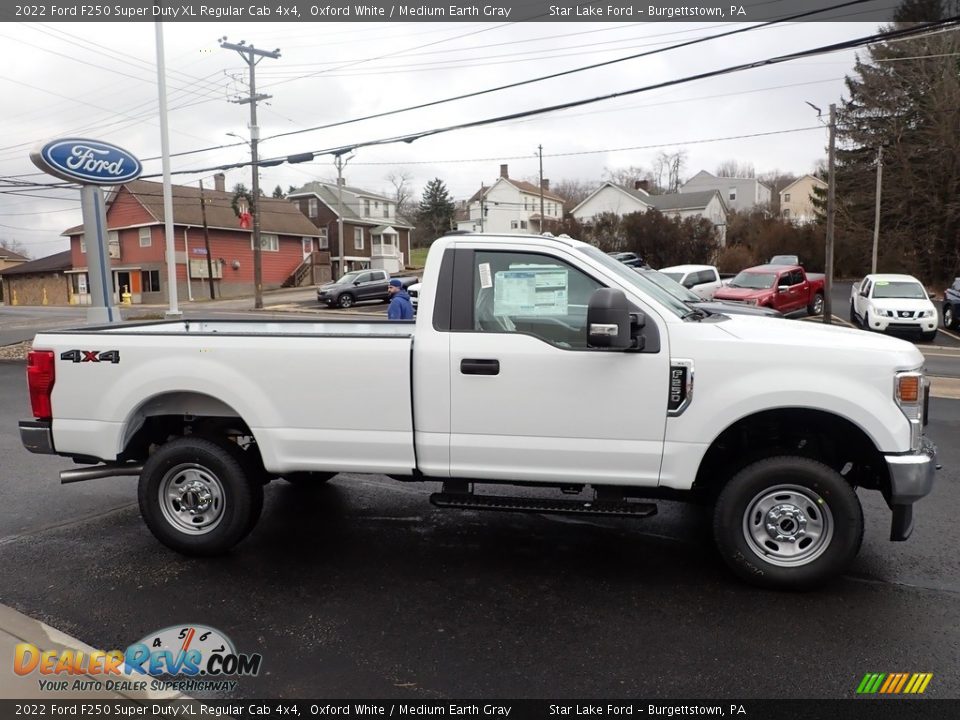 2022 Ford F250 Super Duty XL Regular Cab 4x4 Oxford White / Medium Earth Gray Photo #6