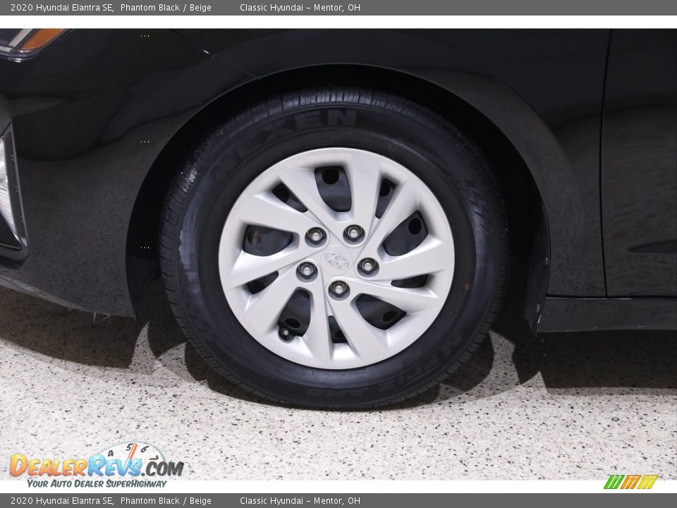2020 Hyundai Elantra SE Phantom Black / Beige Photo #19