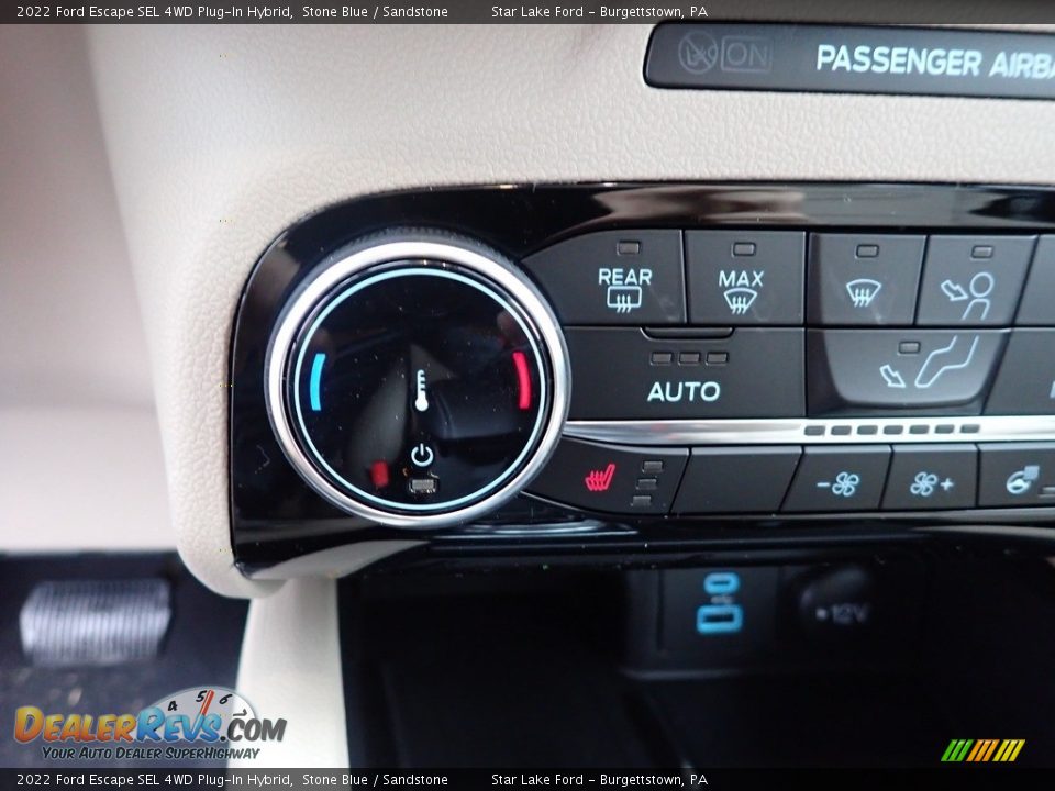 Controls of 2022 Ford Escape SEL 4WD Plug-In Hybrid Photo #19