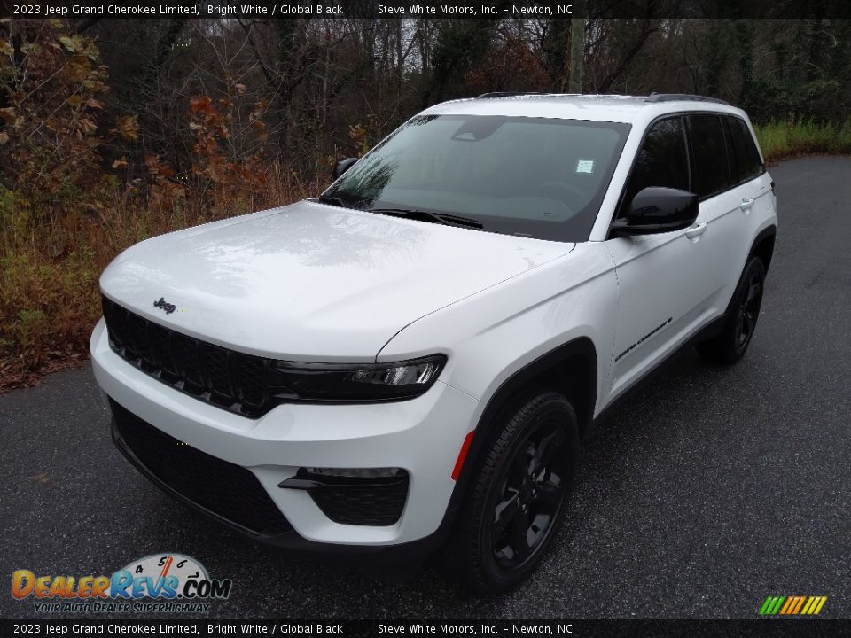 2023 Jeep Grand Cherokee Limited Bright White / Global Black Photo #2