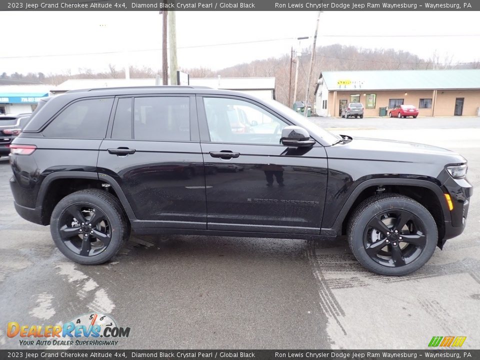2023 Jeep Grand Cherokee Altitude 4x4 Diamond Black Crystal Pearl / Global Black Photo #7