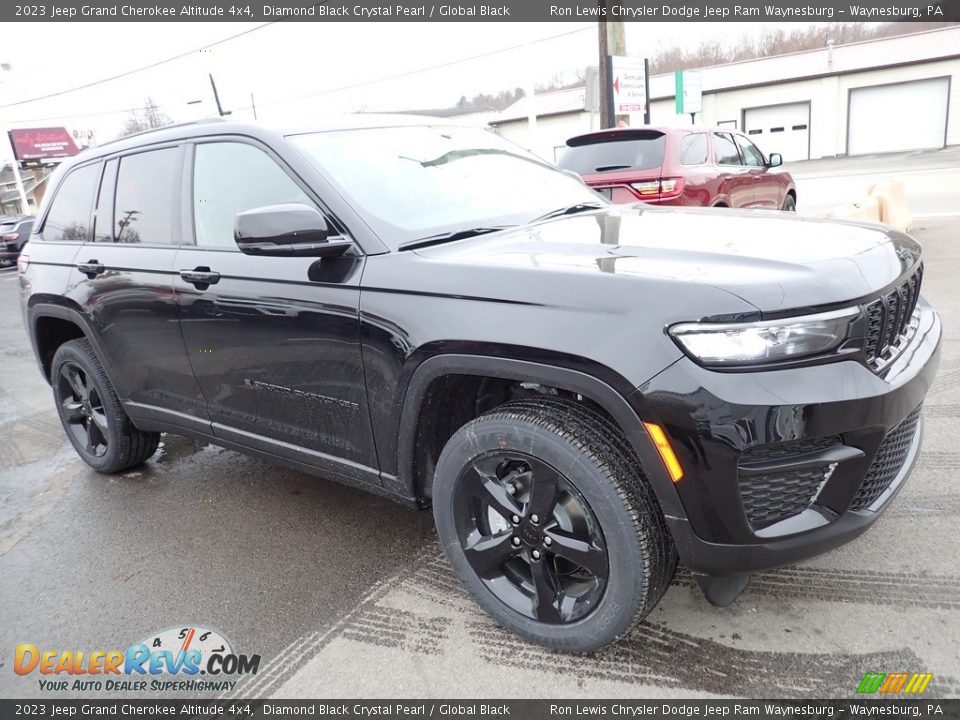 2023 Jeep Grand Cherokee Altitude 4x4 Diamond Black Crystal Pearl / Global Black Photo #8