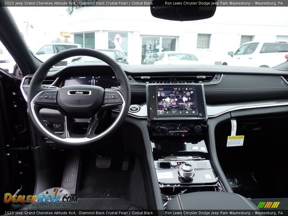2023 Jeep Grand Cherokee Altitude 4x4 Diamond Black Crystal Pearl / Global Black Photo #13
