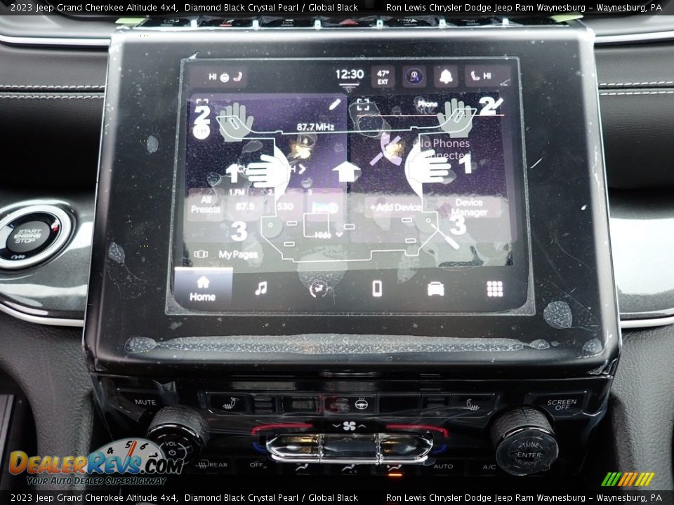 2023 Jeep Grand Cherokee Altitude 4x4 Diamond Black Crystal Pearl / Global Black Photo #20