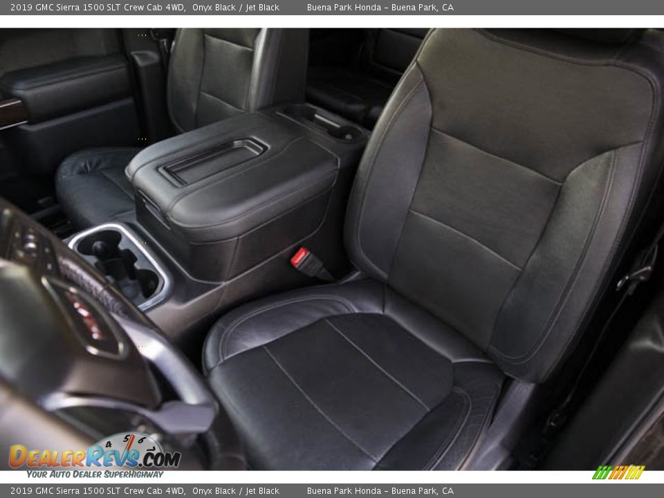 Front Seat of 2019 GMC Sierra 1500 SLT Crew Cab 4WD Photo #21