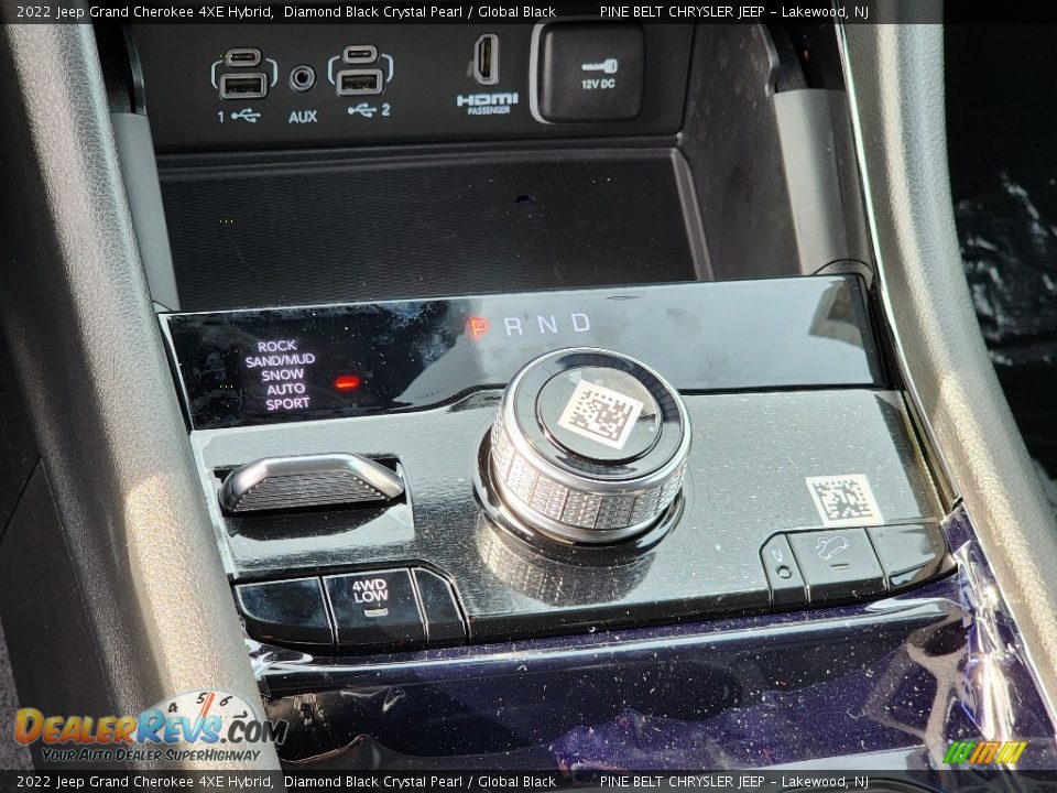 2022 Jeep Grand Cherokee 4XE Hybrid Shifter Photo #12