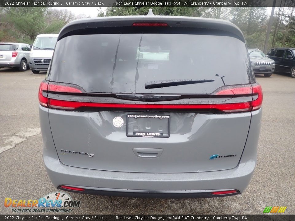 2022 Chrysler Pacifica Touring L Ceramic Gray / Black Photo #6