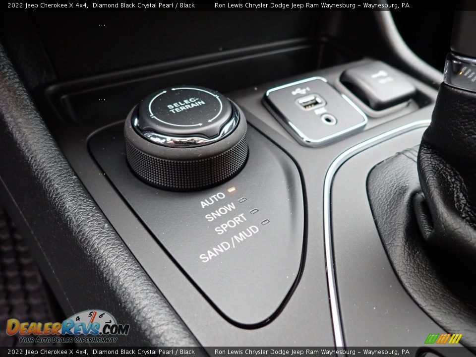 Controls of 2022 Jeep Cherokee X 4x4 Photo #17