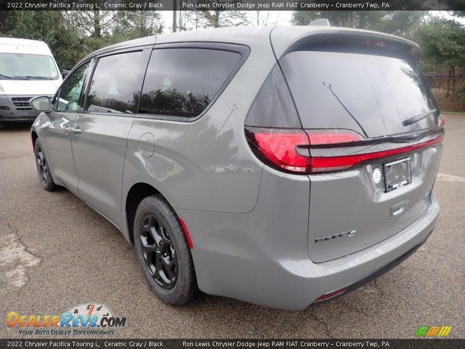 2022 Chrysler Pacifica Touring L Ceramic Gray / Black Photo #7