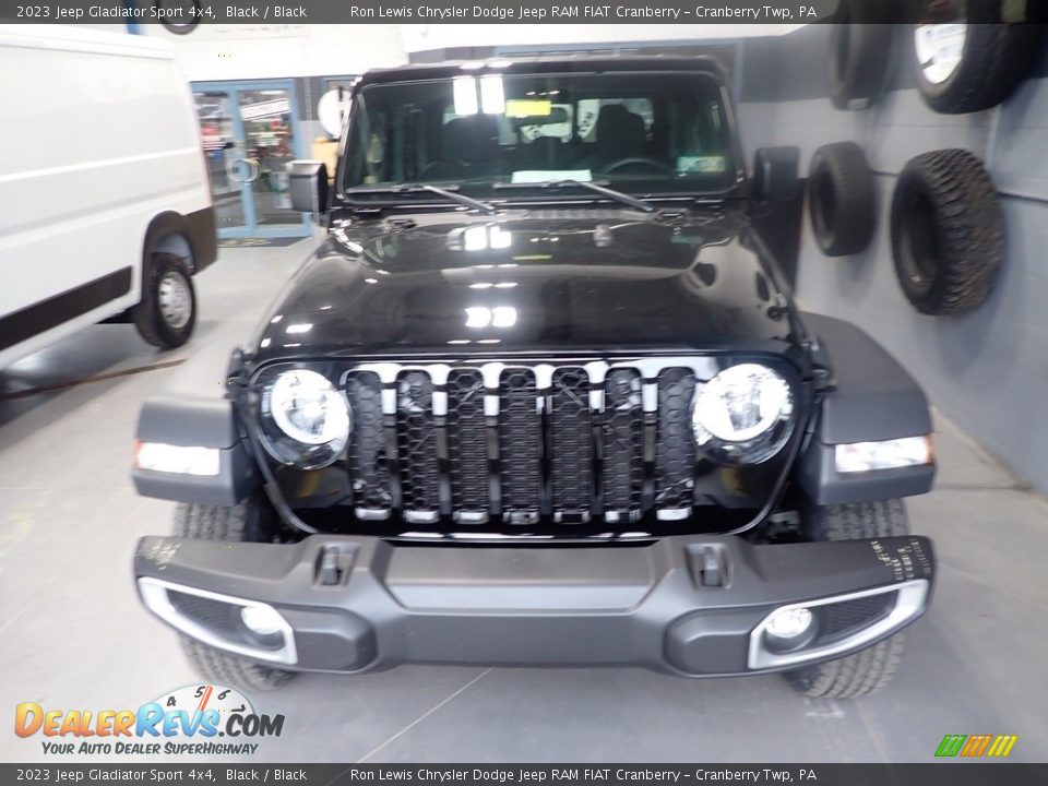 2023 Jeep Gladiator Sport 4x4 Black / Black Photo #2