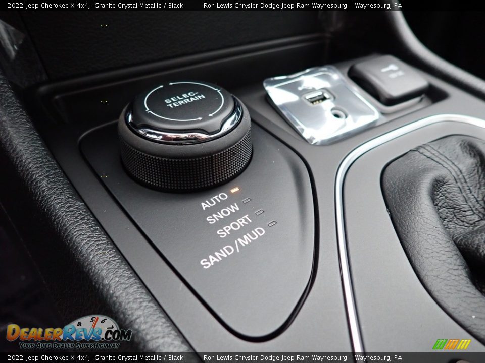 Controls of 2022 Jeep Cherokee X 4x4 Photo #18