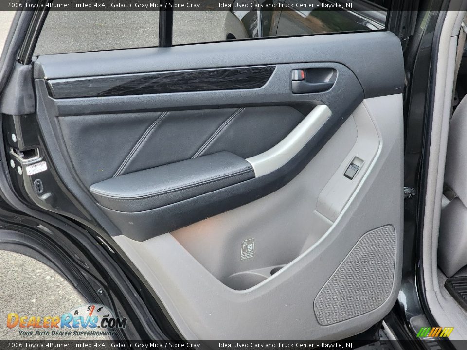 Door Panel of 2006 Toyota 4Runner Limited 4x4 Photo #24