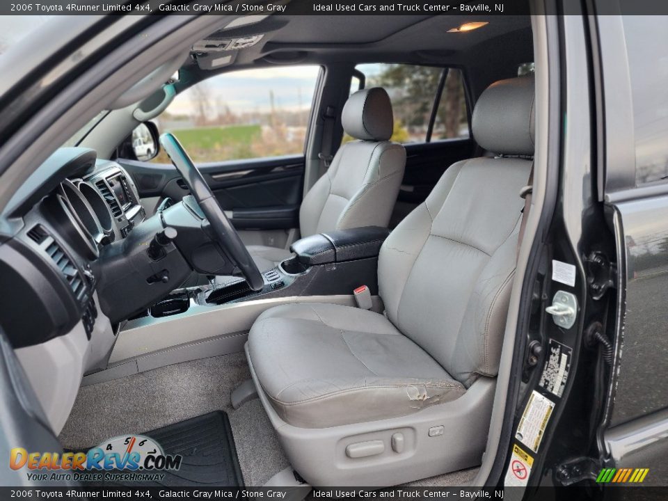 Front Seat of 2006 Toyota 4Runner Limited 4x4 Photo #28