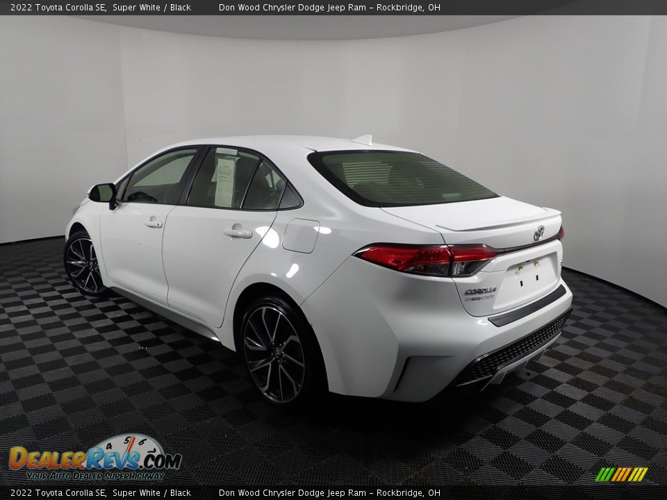 2022 Toyota Corolla SE Super White / Black Photo #6