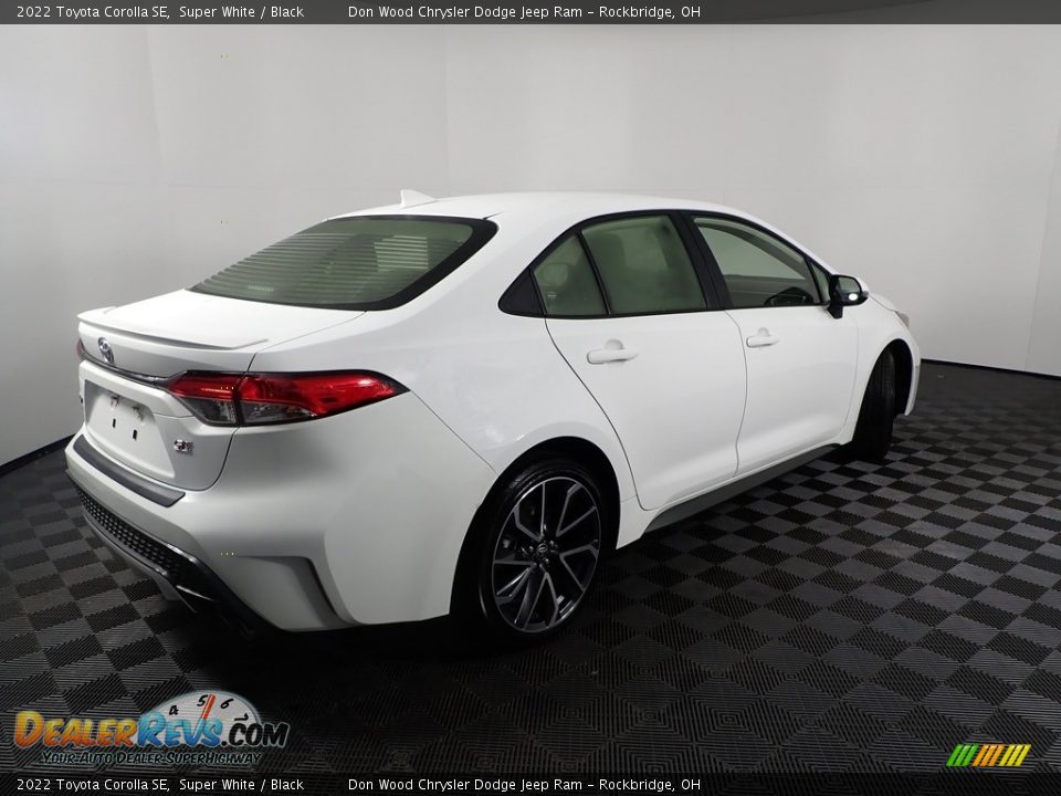 2022 Toyota Corolla SE Super White / Black Photo #10
