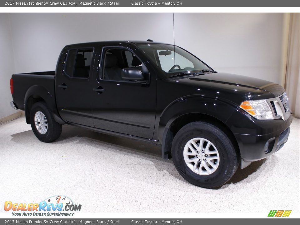 2017 Nissan Frontier SV Crew Cab 4x4 Magnetic Black / Steel Photo #1