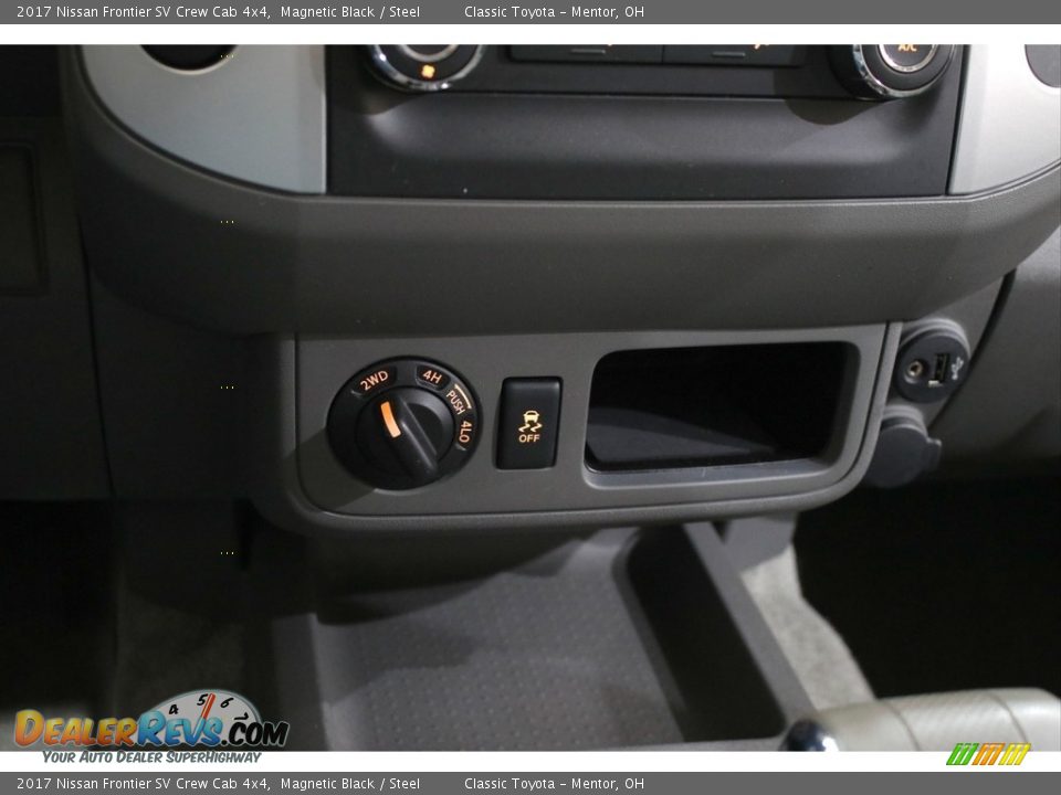 2017 Nissan Frontier SV Crew Cab 4x4 Magnetic Black / Steel Photo #12