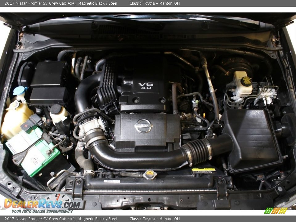 2017 Nissan Frontier SV Crew Cab 4x4 Magnetic Black / Steel Photo #18