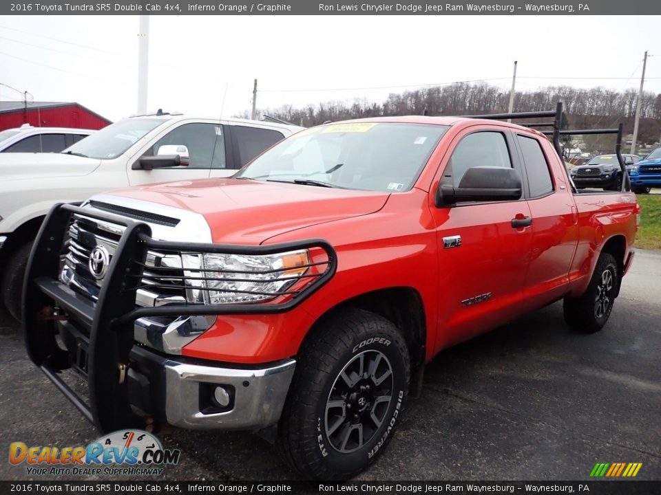 Front 3/4 View of 2016 Toyota Tundra SR5 Double Cab 4x4 Photo #1