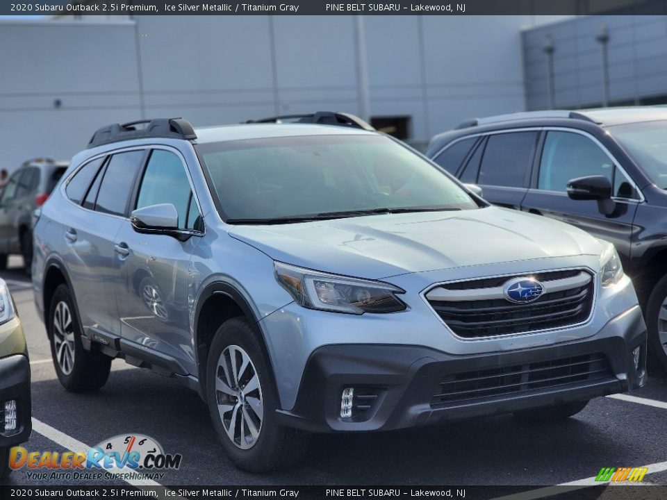 2020 Subaru Outback 2.5i Premium Ice Silver Metallic / Titanium Gray Photo #2