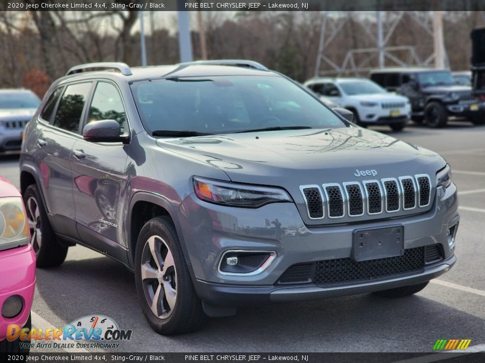 Front 3/4 View of 2020 Jeep Cherokee Limited 4x4 Photo #3