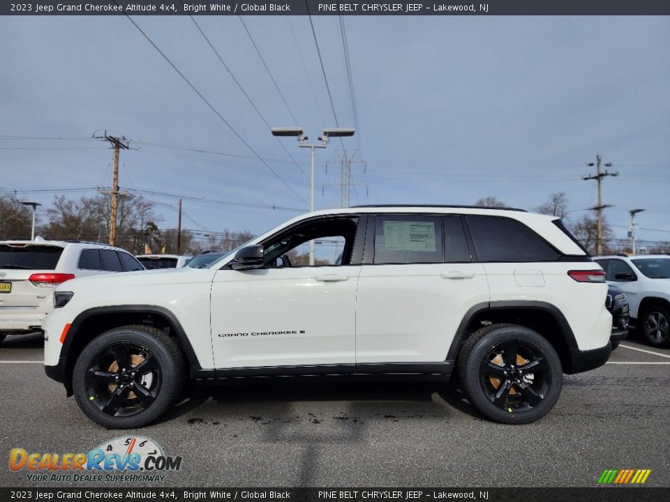 2023 Jeep Grand Cherokee Altitude 4x4 Bright White / Global Black Photo #3