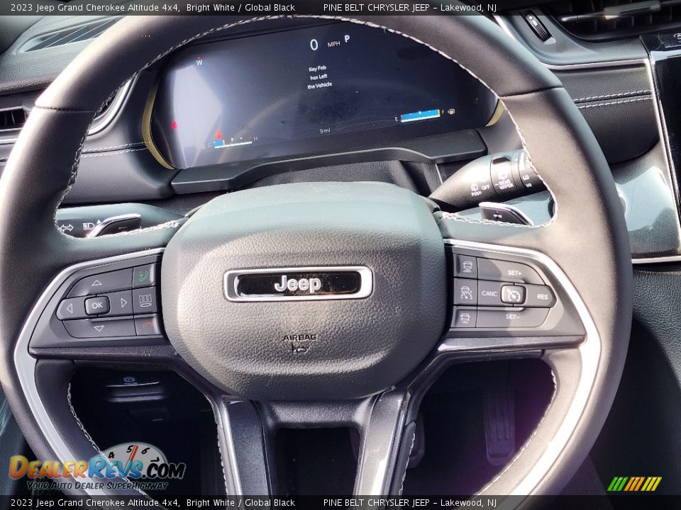 2023 Jeep Grand Cherokee Altitude 4x4 Bright White / Global Black Photo #10
