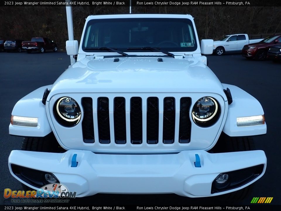 2023 Jeep Wrangler Unlimited Sahara 4XE Hybrid Bright White / Black Photo #9