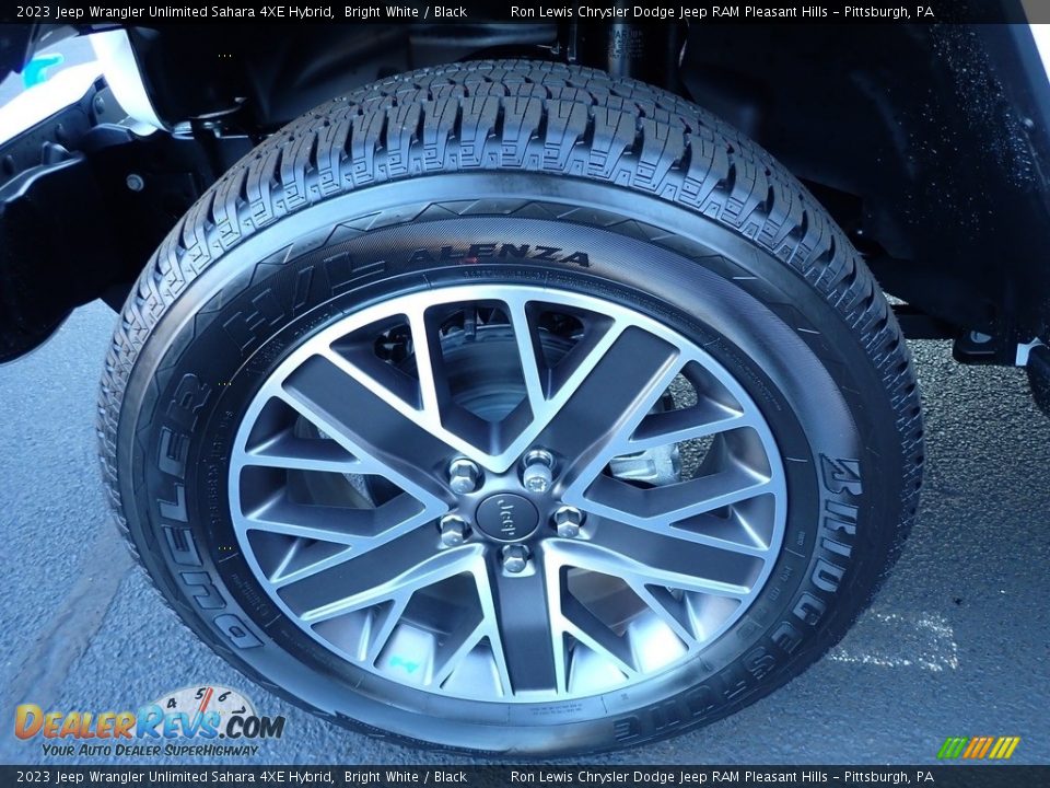2023 Jeep Wrangler Unlimited Sahara 4XE Hybrid Bright White / Black Photo #10
