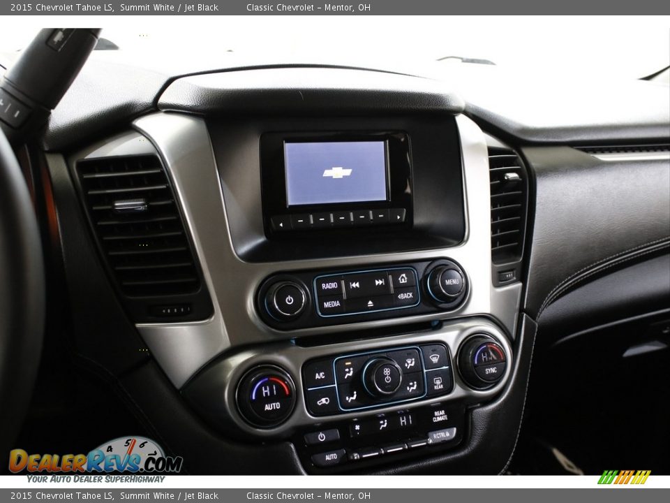 Controls of 2015 Chevrolet Tahoe LS Photo #9