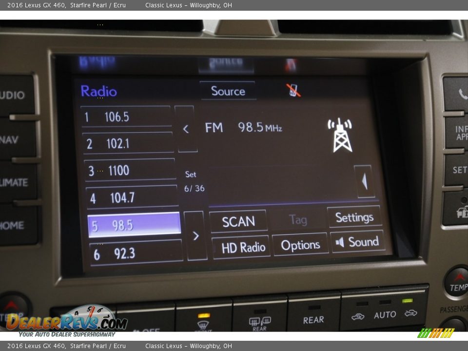 Controls of 2016 Lexus GX 460 Photo #12