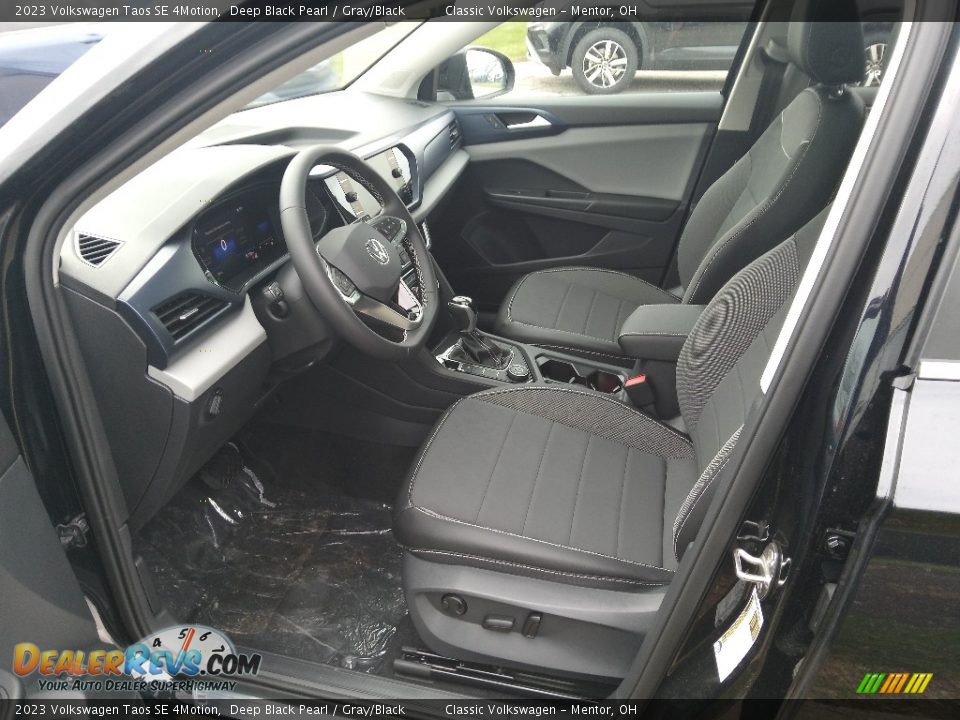 2023 Volkswagen Taos SE 4Motion Deep Black Pearl / Gray/Black Photo #2