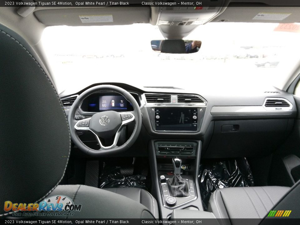 2023 Volkswagen Tiguan SE 4Motion Opal White Pearl / Titan Black Photo #3