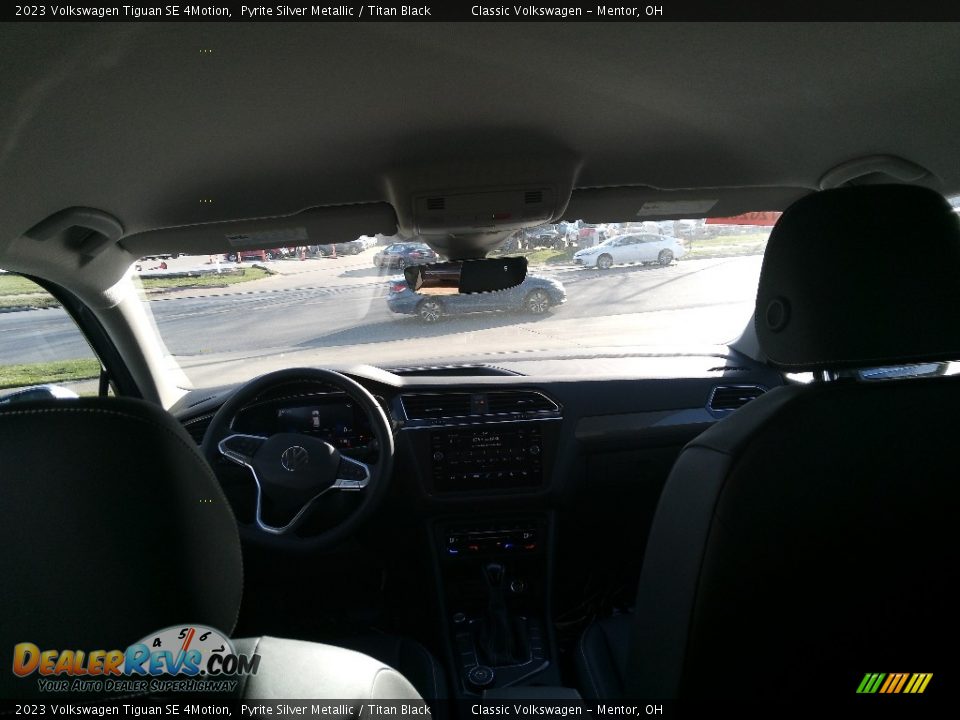2023 Volkswagen Tiguan SE 4Motion Pyrite Silver Metallic / Titan Black Photo #3