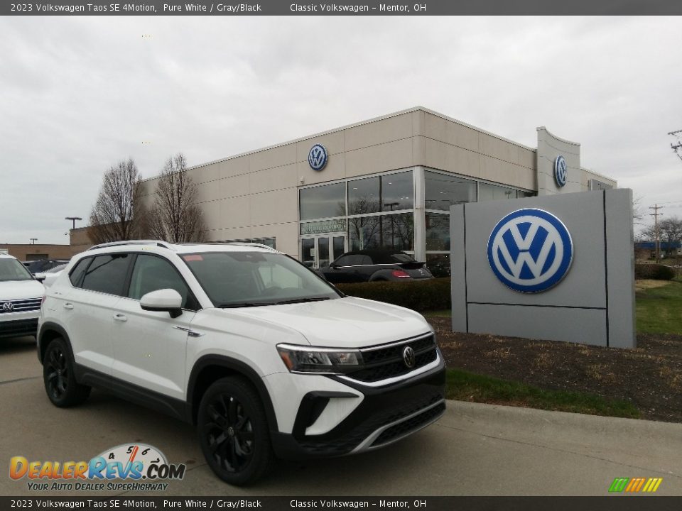 2023 Volkswagen Taos SE 4Motion Pure White / Gray/Black Photo #1
