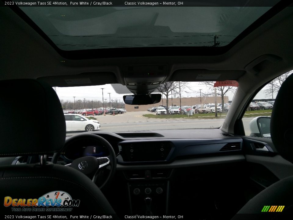 2023 Volkswagen Taos SE 4Motion Pure White / Gray/Black Photo #3