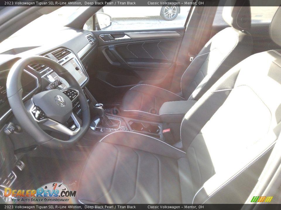 2023 Volkswagen Tiguan SEL R-Line 4Motion Deep Black Pearl / Titan Black Photo #2