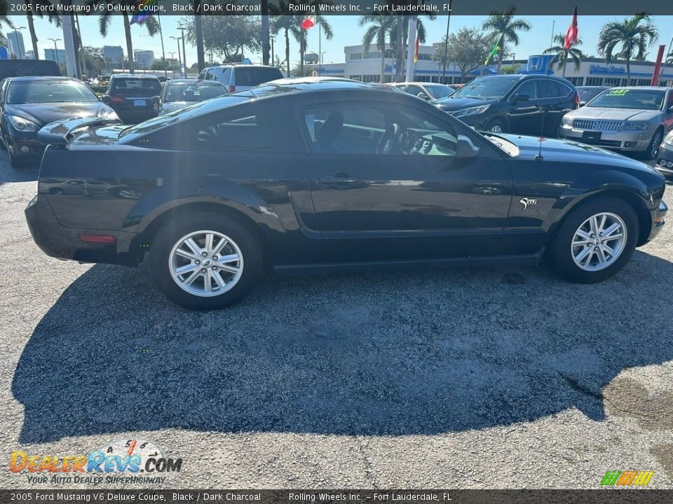 2005 Ford Mustang V6 Deluxe Coupe Black / Dark Charcoal Photo #7