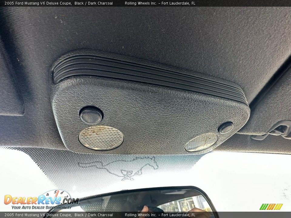 2005 Ford Mustang V6 Deluxe Coupe Black / Dark Charcoal Photo #9