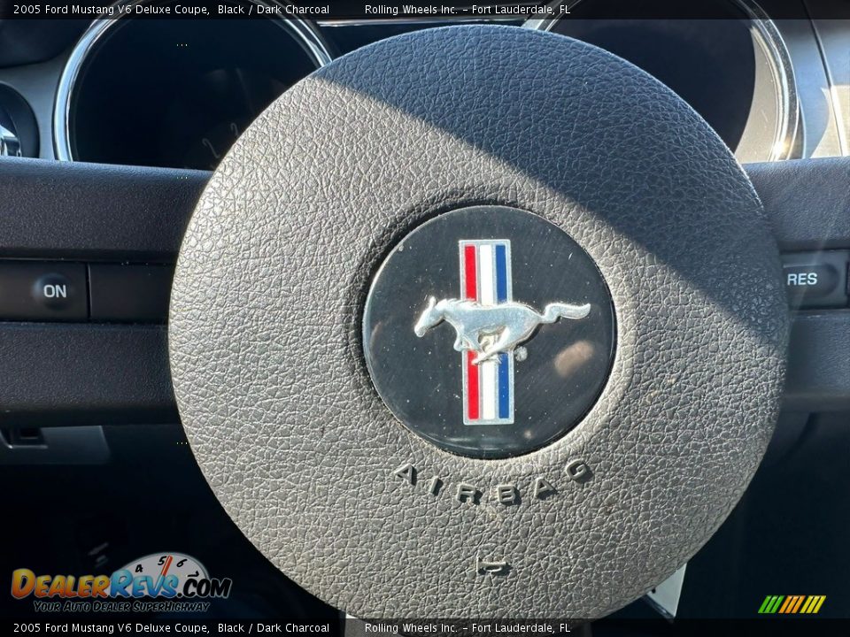 2005 Ford Mustang V6 Deluxe Coupe Black / Dark Charcoal Photo #10