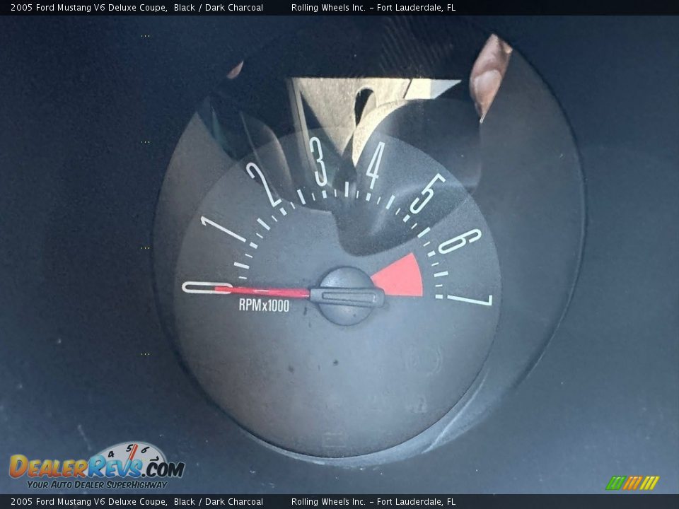 2005 Ford Mustang V6 Deluxe Coupe Black / Dark Charcoal Photo #18
