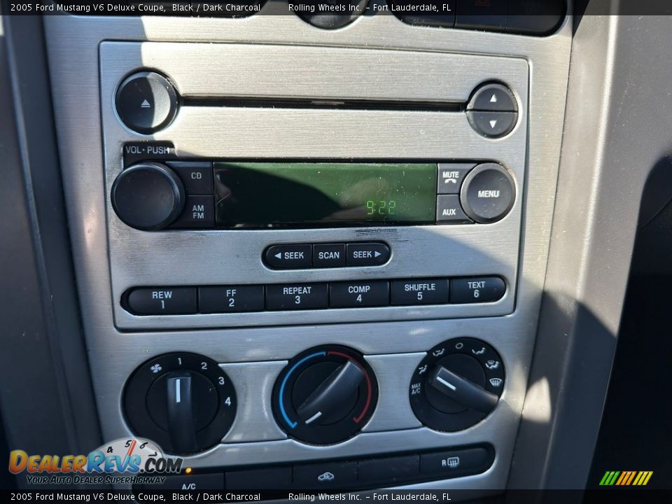 2005 Ford Mustang V6 Deluxe Coupe Black / Dark Charcoal Photo #19
