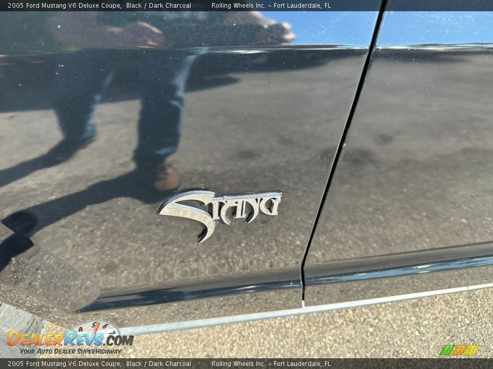 2005 Ford Mustang V6 Deluxe Coupe Black / Dark Charcoal Photo #23