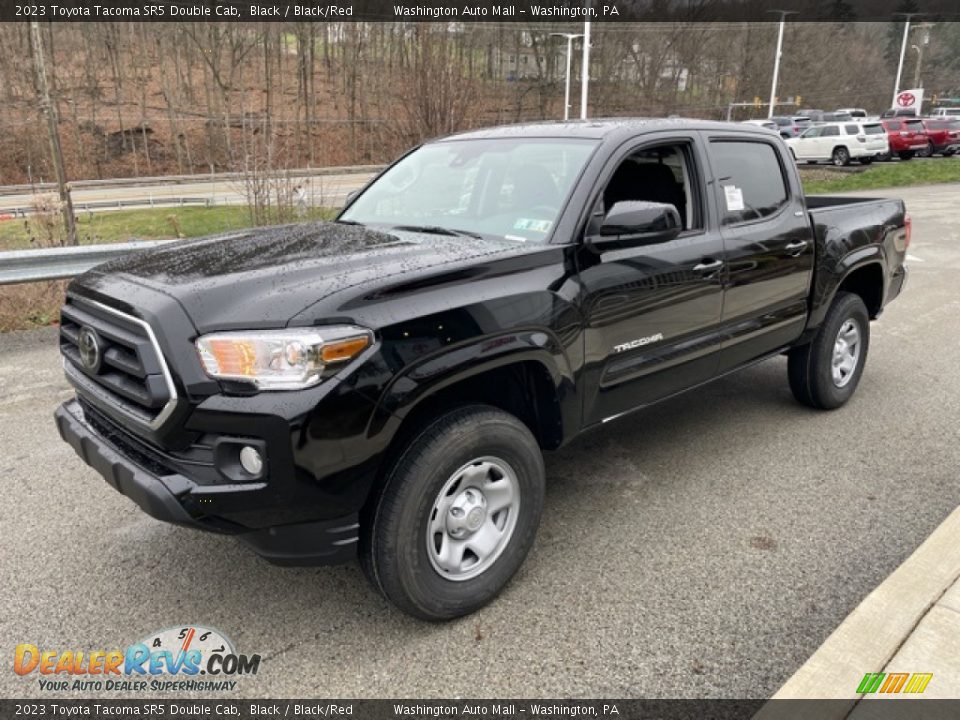 Front 3/4 View of 2023 Toyota Tacoma SR5 Double Cab Photo #7