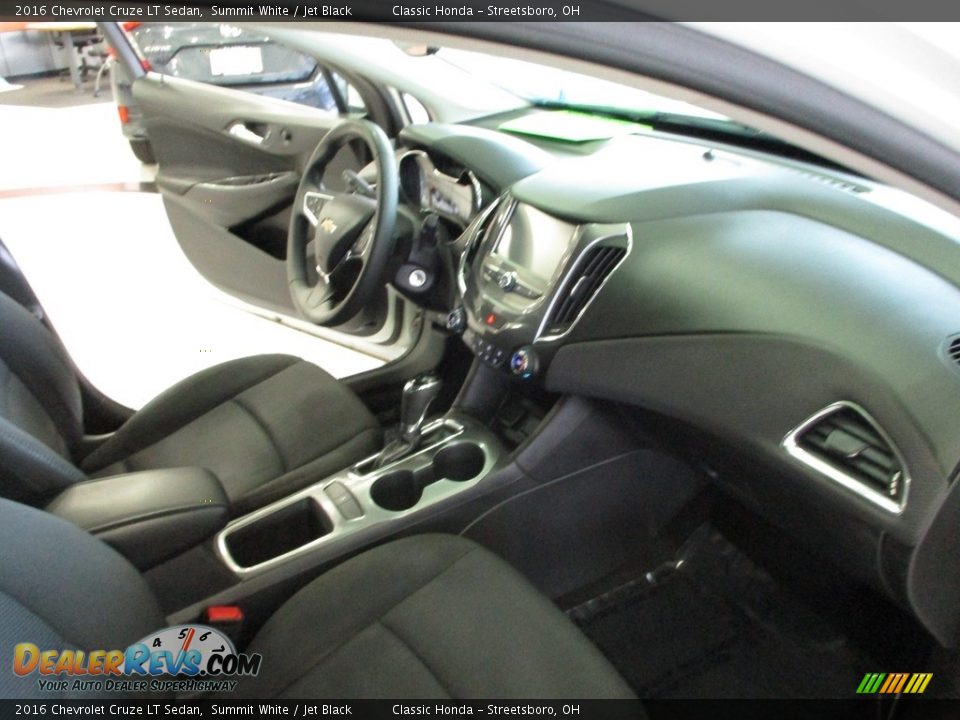 2016 Chevrolet Cruze LT Sedan Summit White / Jet Black Photo #15